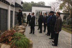 张家口市民政局向导一行认真考察永乐高集团