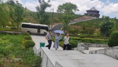 <b>不畏酷暑，，，旅行指导促提升</b>