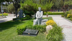 孙礼仁纪念碑完工：以《思索》之名，，传承艺术之魂